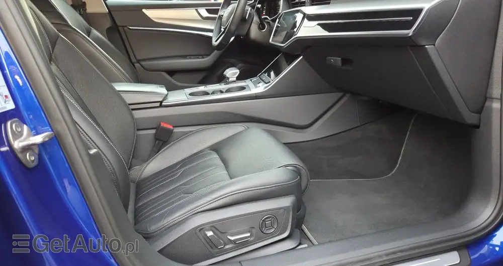 AUDI A6 Avant 55 TFSI e quattro S tronic S line