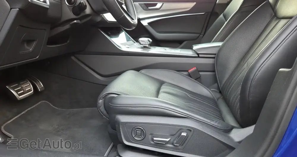 AUDI A6 Avant 55 TFSI e quattro S tronic S line