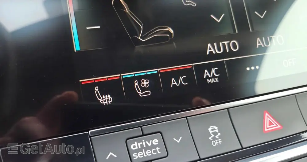 AUDI A6 Avant 55 TFSI e quattro S tronic S line