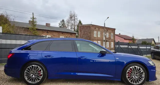 AUDI A6 Avant 55 TFSI e quattro S tronic S line