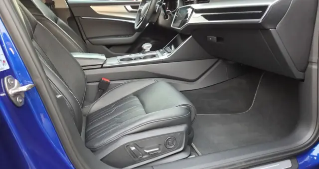 AUDI A6 Avant 55 TFSI e quattro S tronic S line