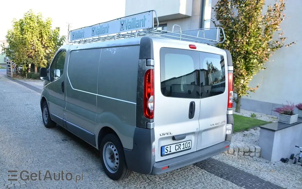 OPEL Vivaro 