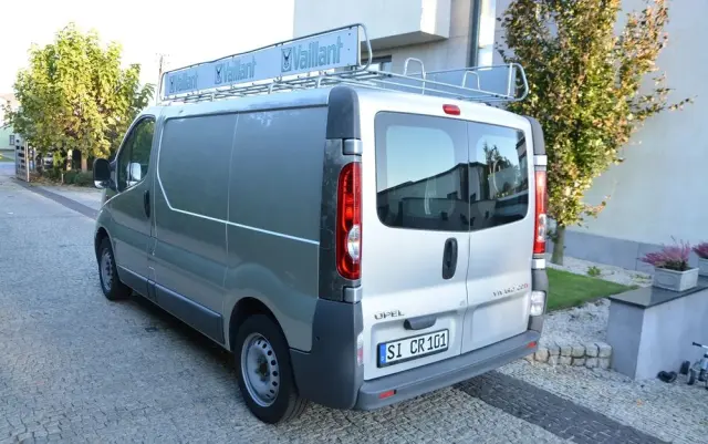 OPEL Vivaro 