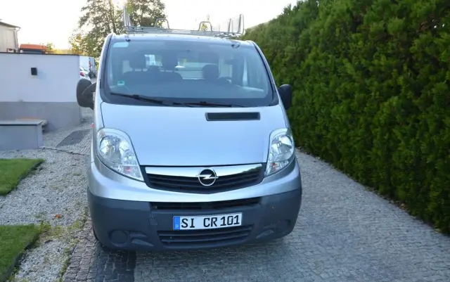 OPEL Vivaro 