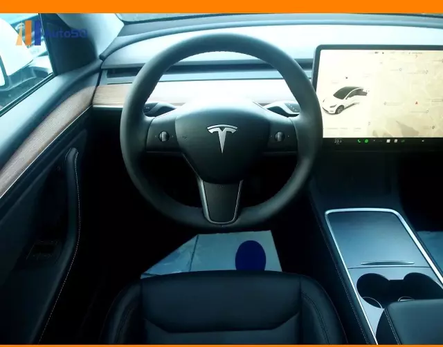 TESLA Y Long Range AWD