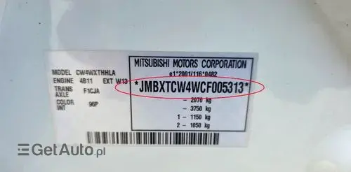 MITSUBISHI Outlander 