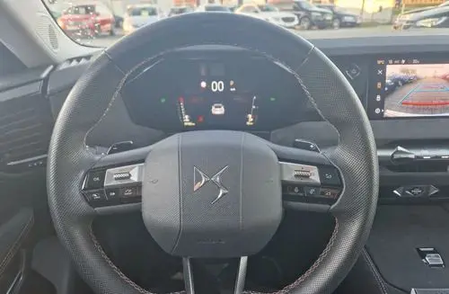 DS 4 