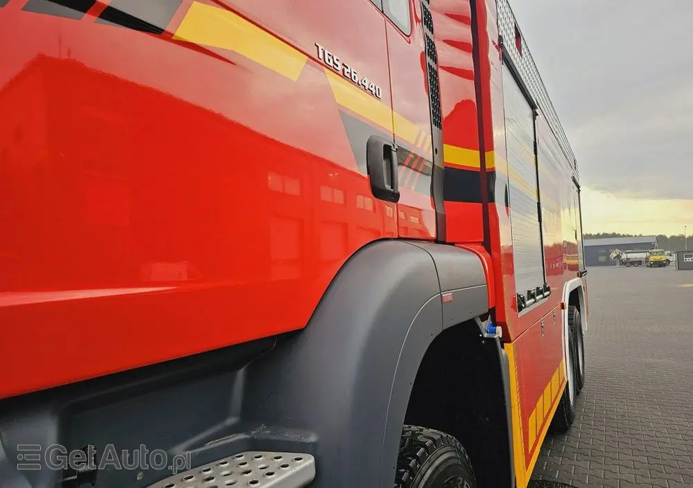 MAN TGS 26.440 6x6 9500 l woda + 950 piana Stolarczyk straż pożarna 