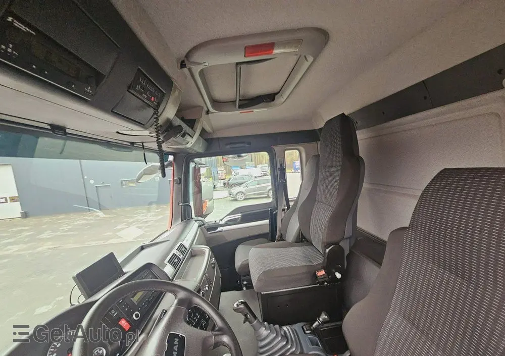 MAN TGS 26.440 6x6 9500 l woda + 950 piana Stolarczyk straż pożarna 