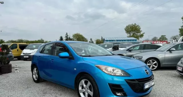 MAZDA 3 
