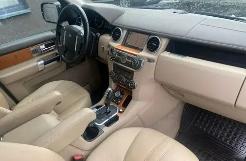 LAND ROVER Discovery 