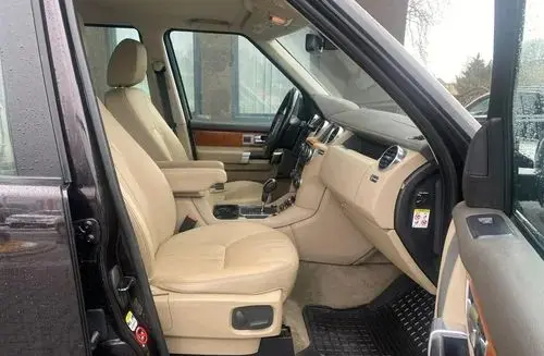 LAND ROVER Discovery 