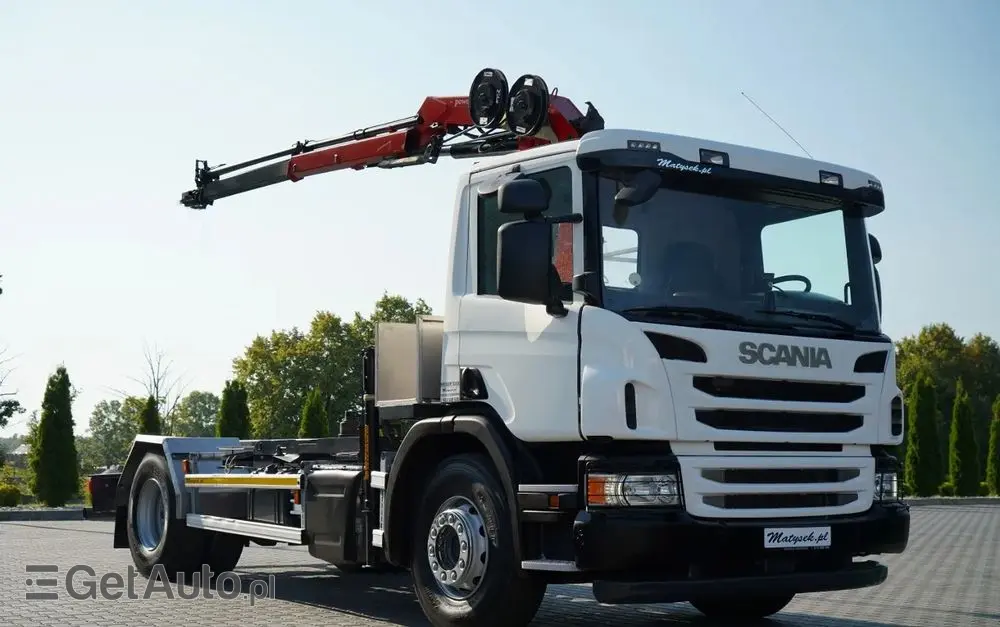 SCANIA P 280 / SIŁOWNIK DO WYWROTU / + HDS HMF 635 / UDŹWIG 1 500 KG / MAX WYSÓW 7 M / STEROWANIE RADIOWE / EURO 6 