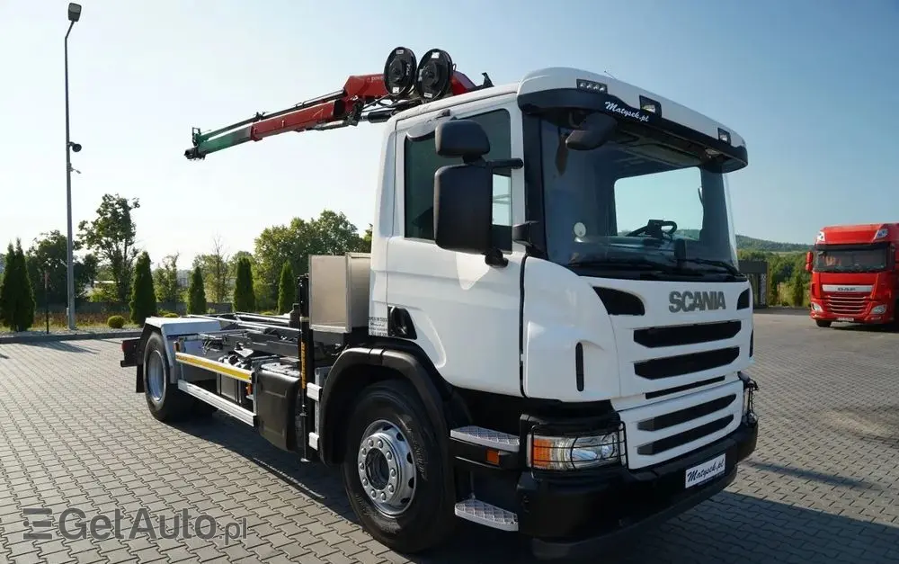 SCANIA P 280 / SIŁOWNIK DO WYWROTU / + HDS HMF 635 / UDŹWIG 1 500 KG / MAX WYSÓW 7 M / STEROWANIE RADIOWE / EURO 6 