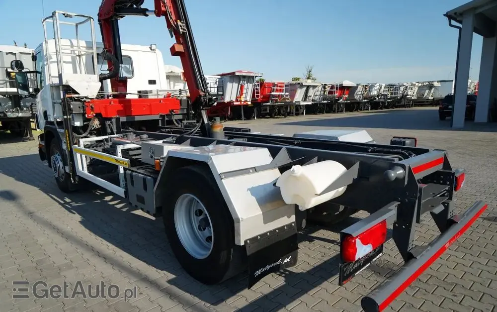 SCANIA P 280 / SIŁOWNIK DO WYWROTU / + HDS HMF 635 / UDŹWIG 1 500 KG / MAX WYSÓW 7 M / STEROWANIE RADIOWE / EURO 6 