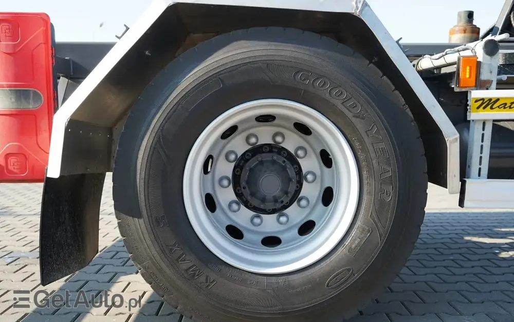 SCANIA P 280 / SIŁOWNIK DO WYWROTU / + HDS HMF 635 / UDŹWIG 1 500 KG / MAX WYSÓW 7 M / STEROWANIE RADIOWE / EURO 6 