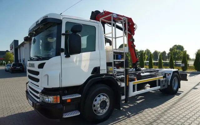 SCANIA P 280 / SIŁOWNIK DO WYWROTU / + HDS HMF 635 / UDŹWIG 1 500 KG / MAX WYSÓW 7 M / STEROWANIE RADIOWE / EURO 6 