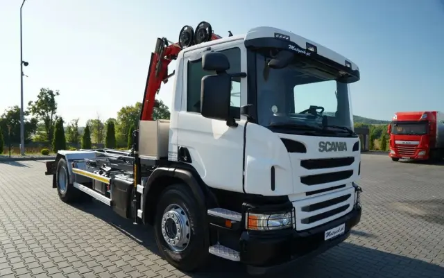 SCANIA P 280 / SIŁOWNIK DO WYWROTU / + HDS HMF 635 / UDŹWIG 1 500 KG / MAX WYSÓW 7 M / STEROWANIE RADIOWE / EURO 6 