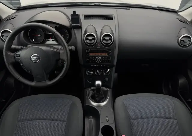 NISSAN Qashqai 1.6 Visia