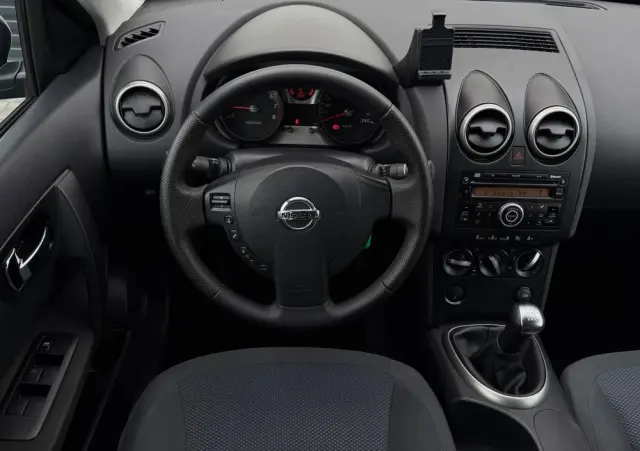 NISSAN Qashqai 1.6 Visia