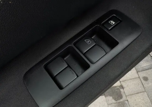 NISSAN Qashqai 1.6 Visia