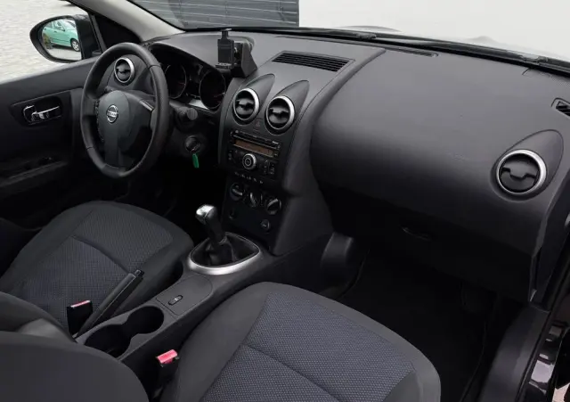 NISSAN Qashqai 1.6 Visia