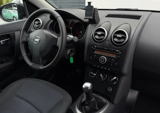 NISSAN Qashqai 1.6 Visia