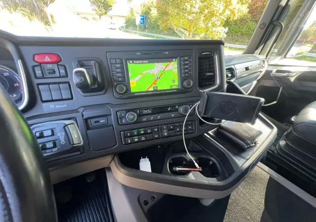 SCANIA Scania R540 hydraulika z Niemiec stan pełna opcja Cały na poduszce 