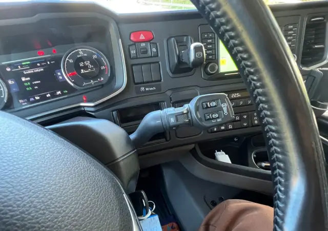 SCANIA Scania R540 hydraulika z Niemiec stan pełna opcja Cały na poduszce 