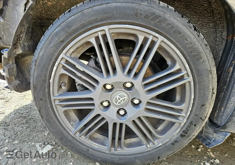 TOYOTA Auris 1.8 HSD Luna
