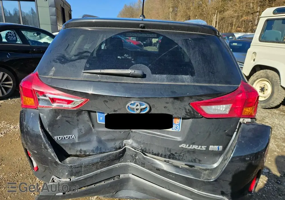 TOYOTA Auris 1.8 HSD Luna