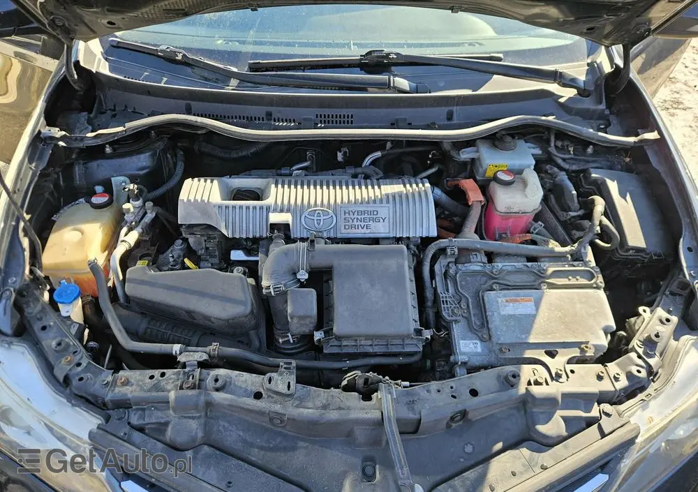 TOYOTA Auris 1.8 HSD Luna