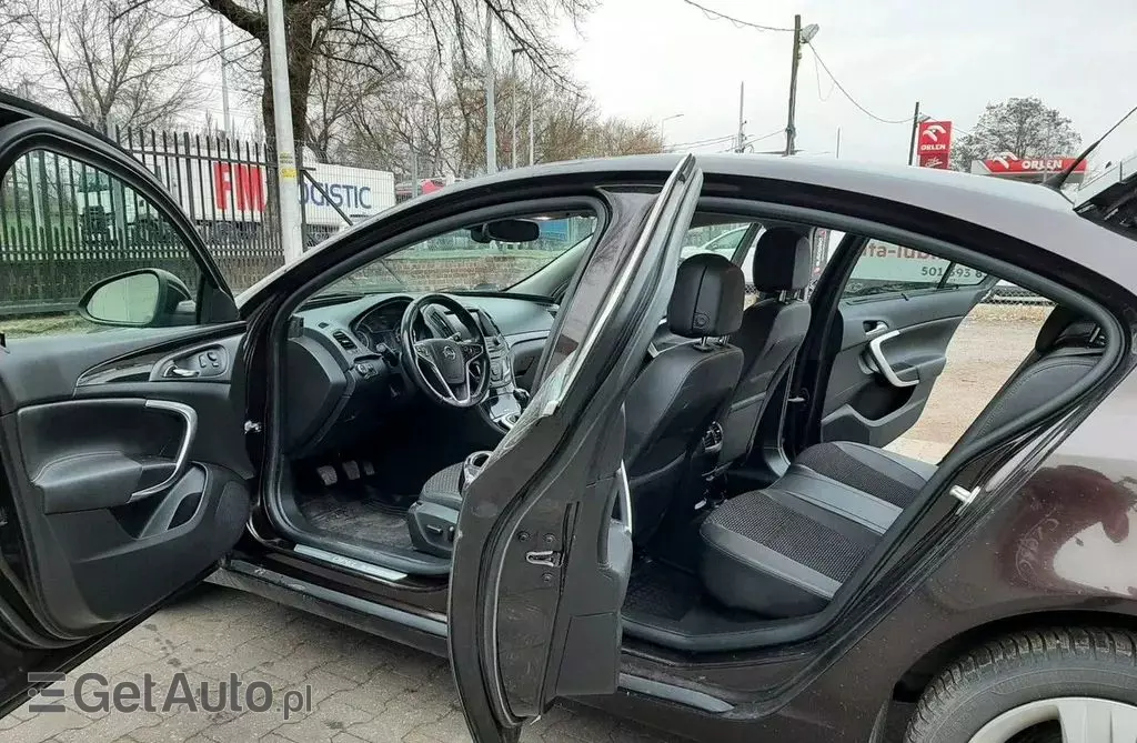 OPEL Insignia 