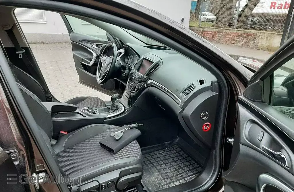 OPEL Insignia 