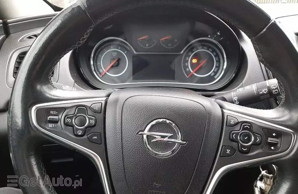 OPEL Insignia 