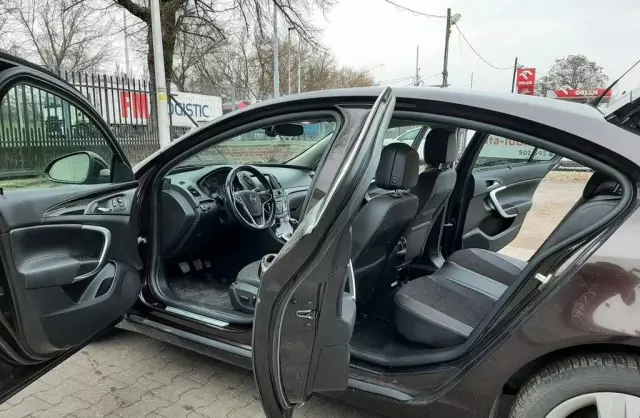 OPEL Insignia 