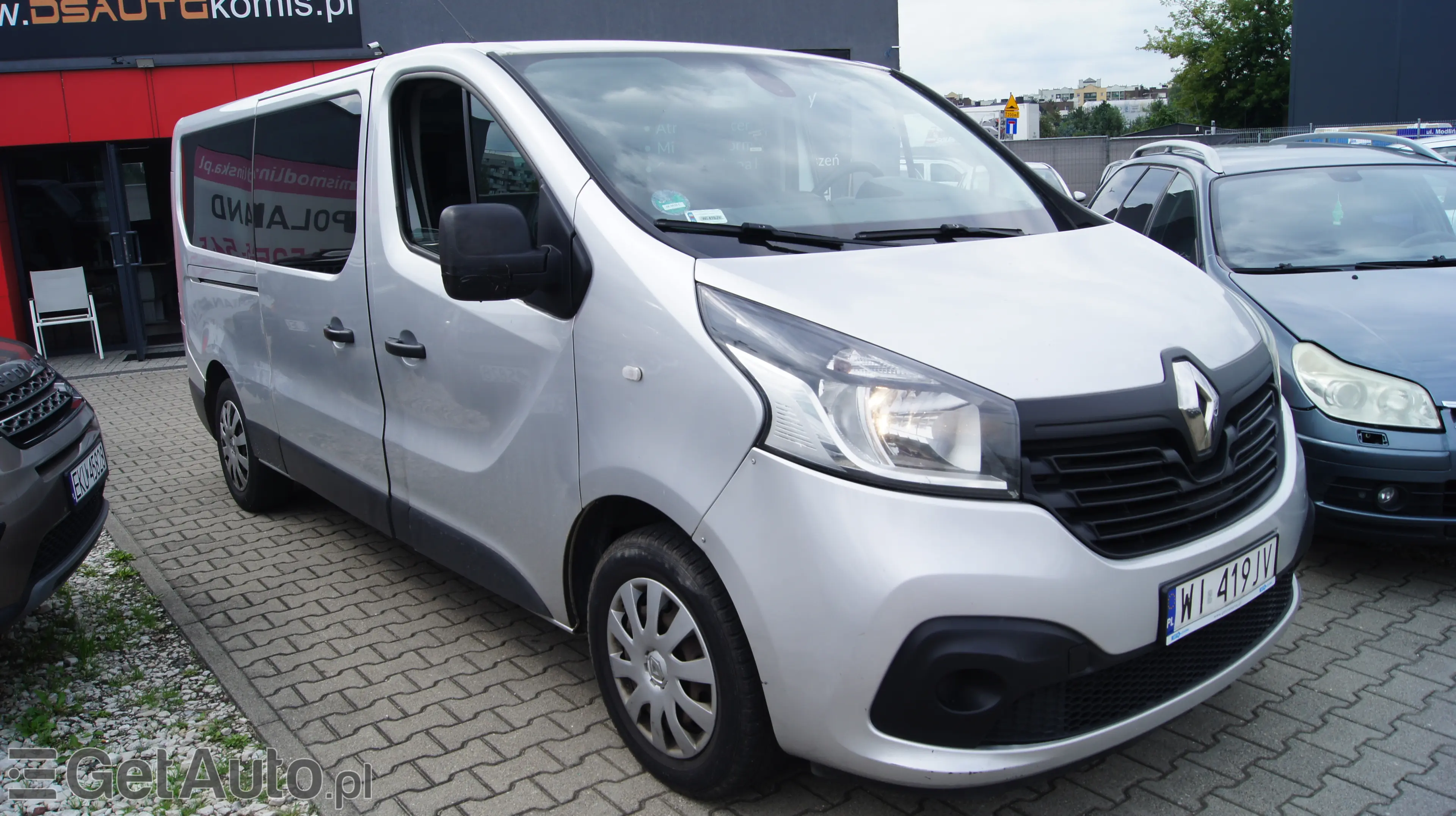 RENAULT Trafic 