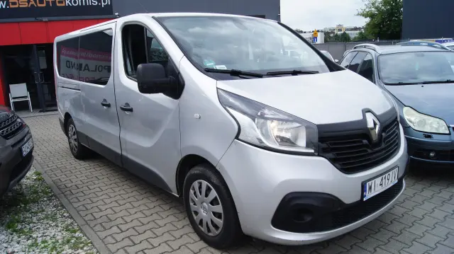RENAULT Trafic 