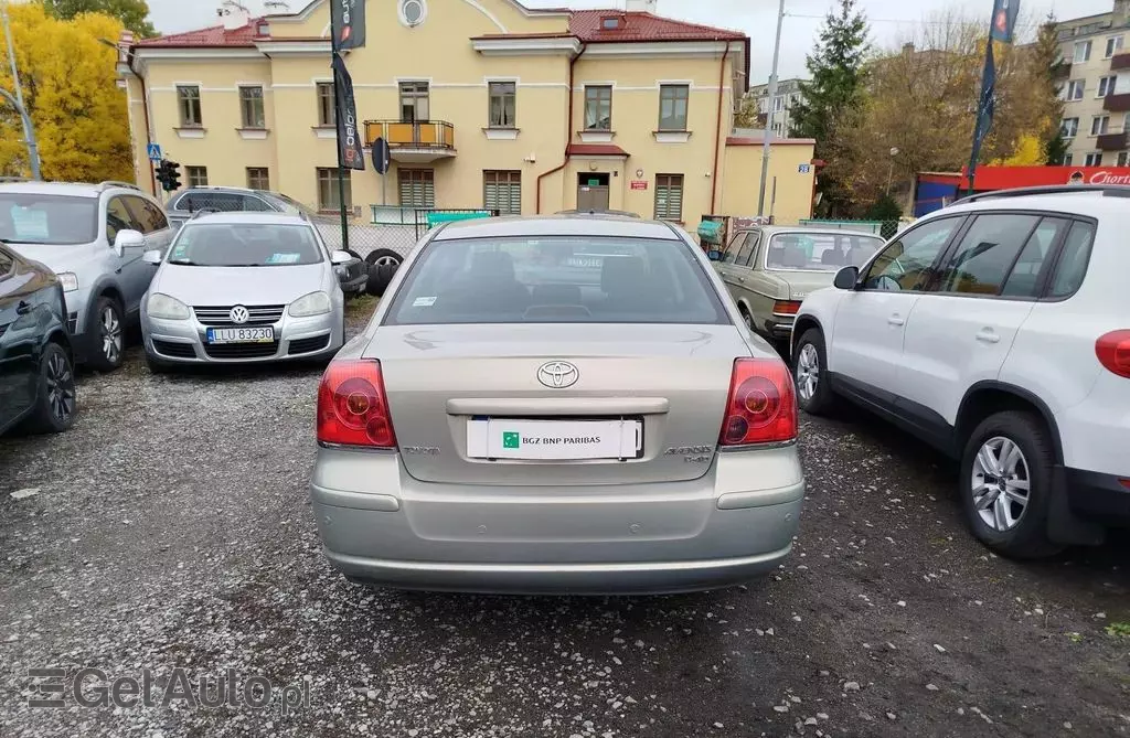 TOYOTA Avensis 2.0 D-4D (116 KM)