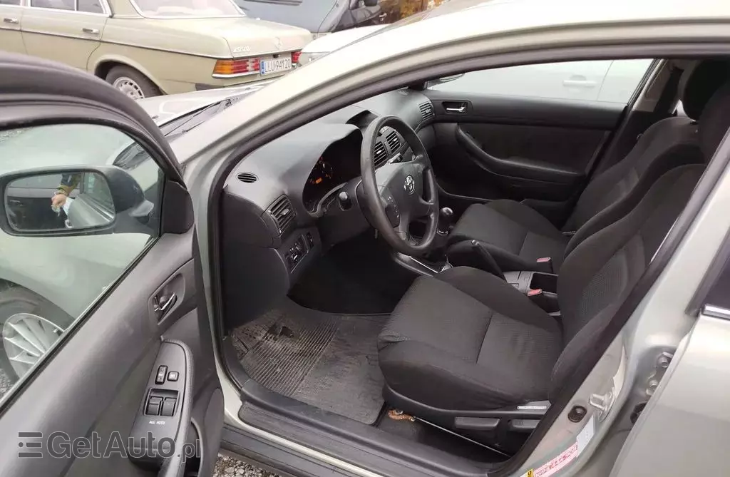 TOYOTA Avensis 2.0 D-4D (116 KM)
