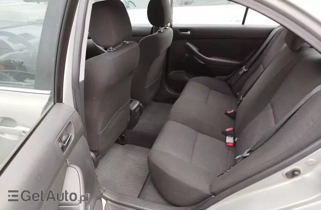 TOYOTA Avensis 2.0 D-4D (116 KM)