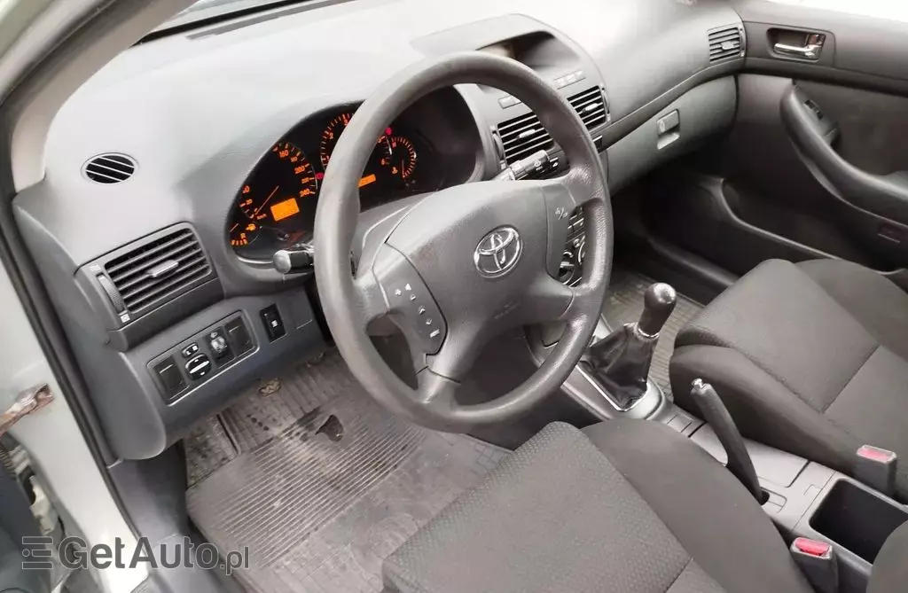 TOYOTA Avensis 2.0 D-4D (116 KM)