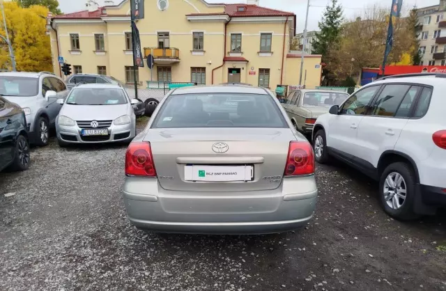 TOYOTA Avensis 2.0 D-4D (116 KM)