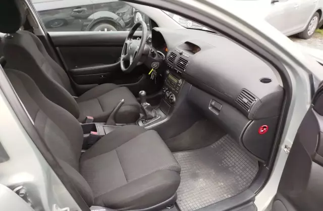 TOYOTA Avensis 2.0 D-4D (116 KM)