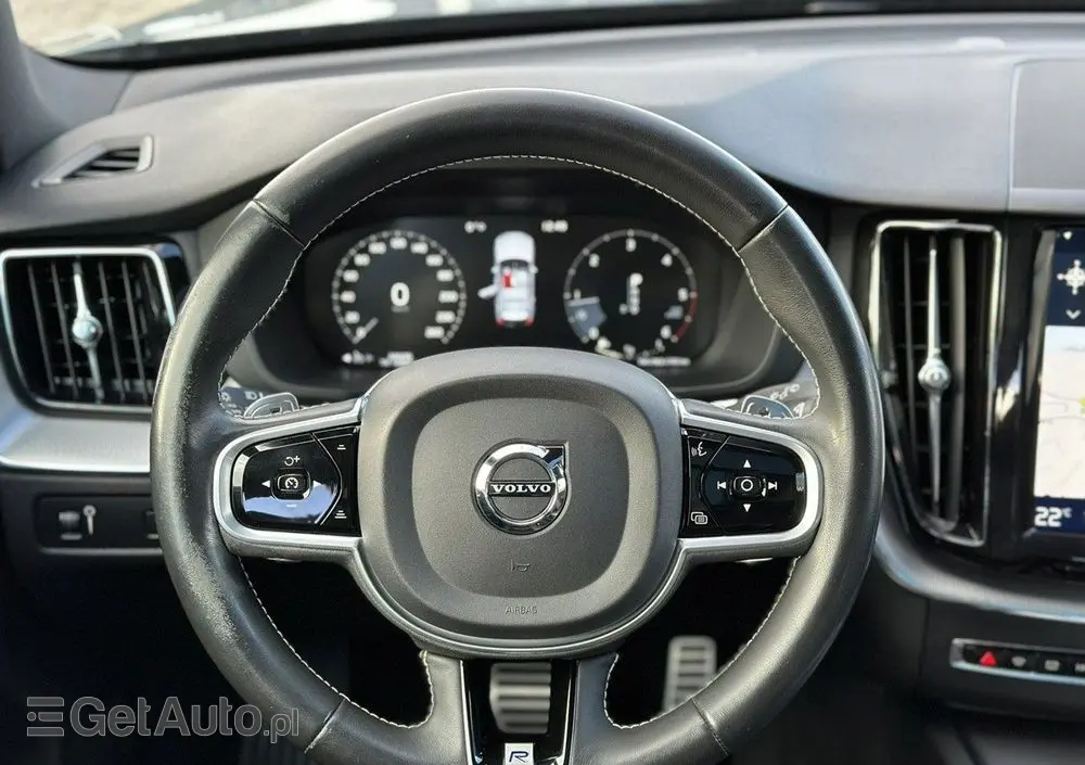 VOLVO XC 60 D4 R-Design