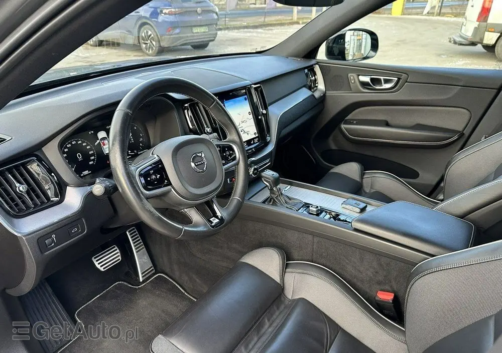 VOLVO XC 60 D4 R-Design