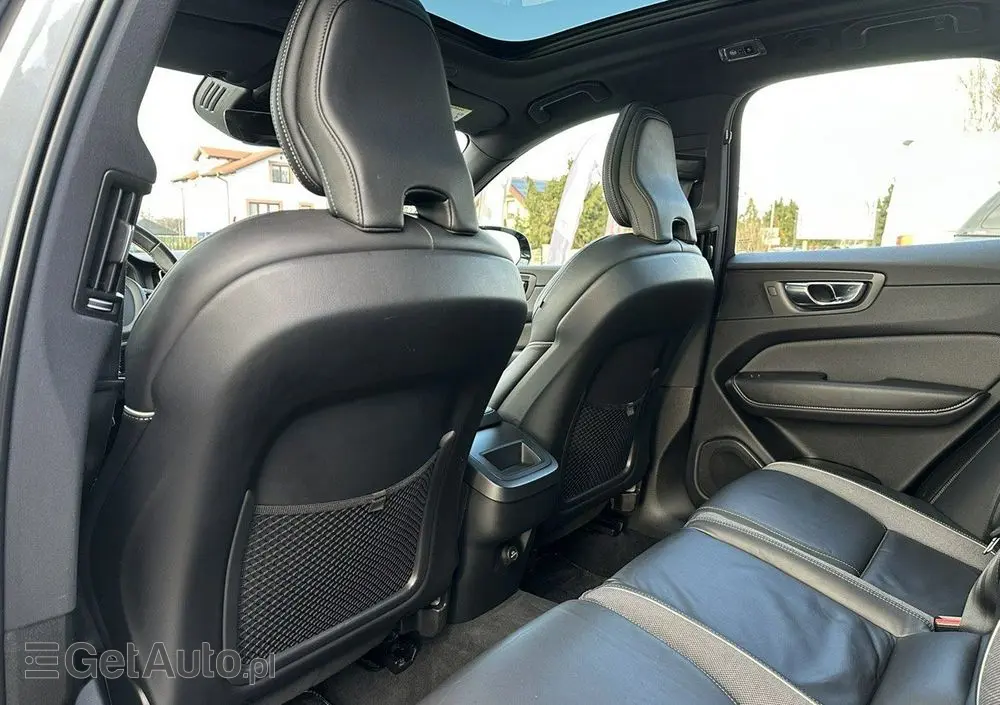 VOLVO XC 60 D4 R-Design