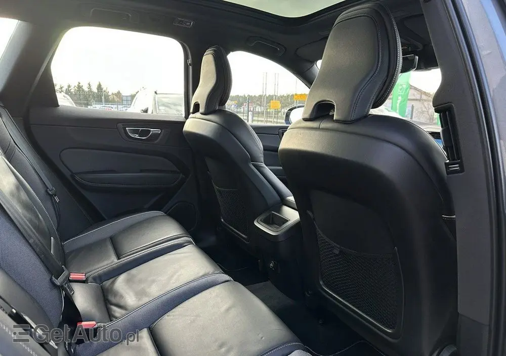 VOLVO XC 60 D4 R-Design