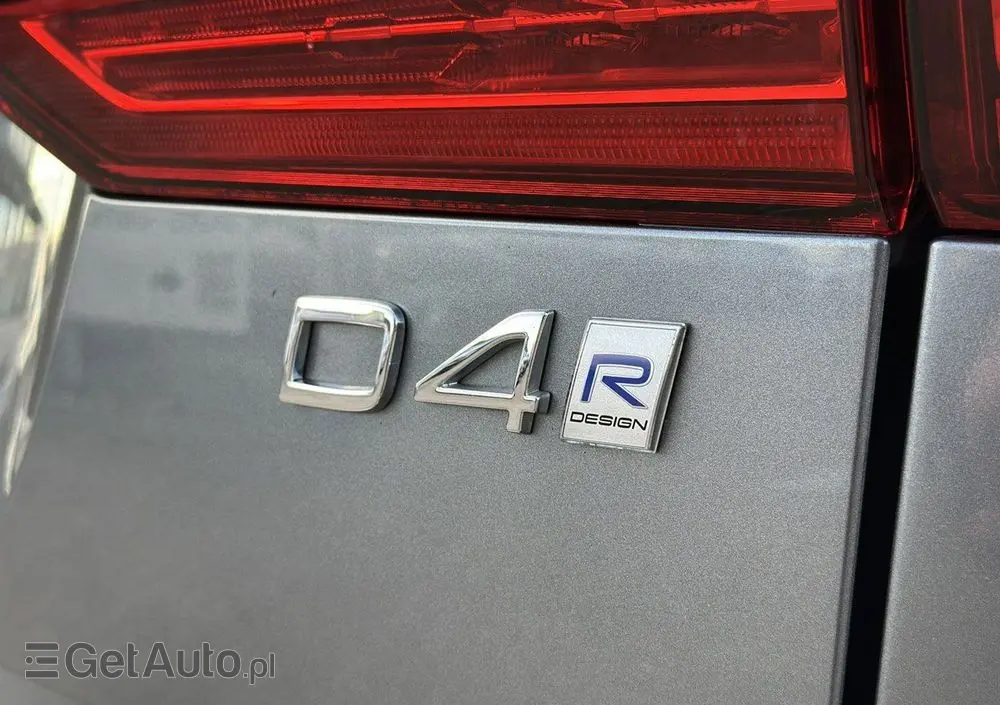 VOLVO XC 60 D4 R-Design