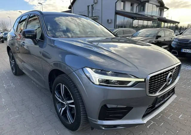 VOLVO XC 60 D4 R-Design